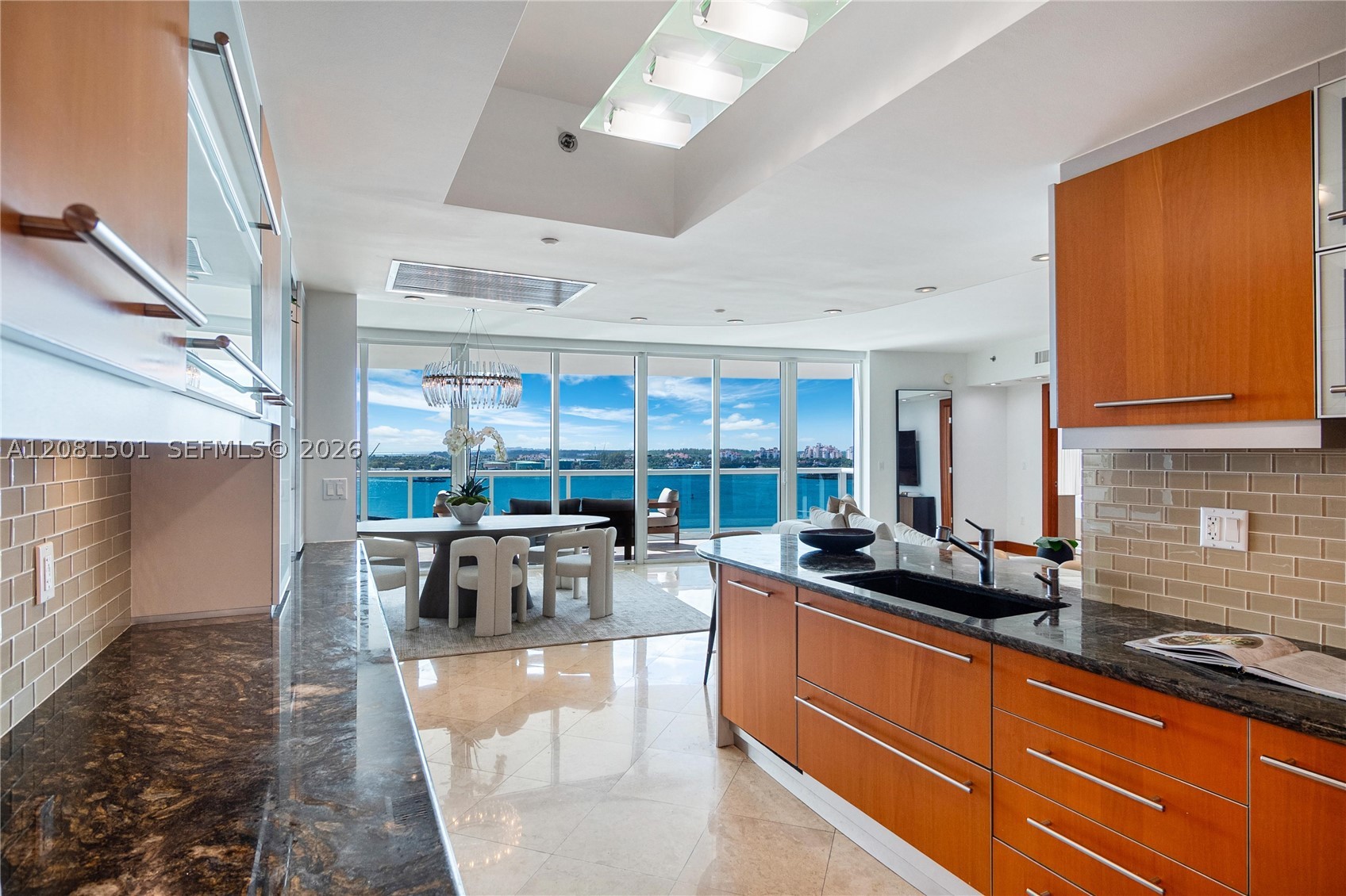 400 Alton Rd #1106, Miami Beach FL 33139