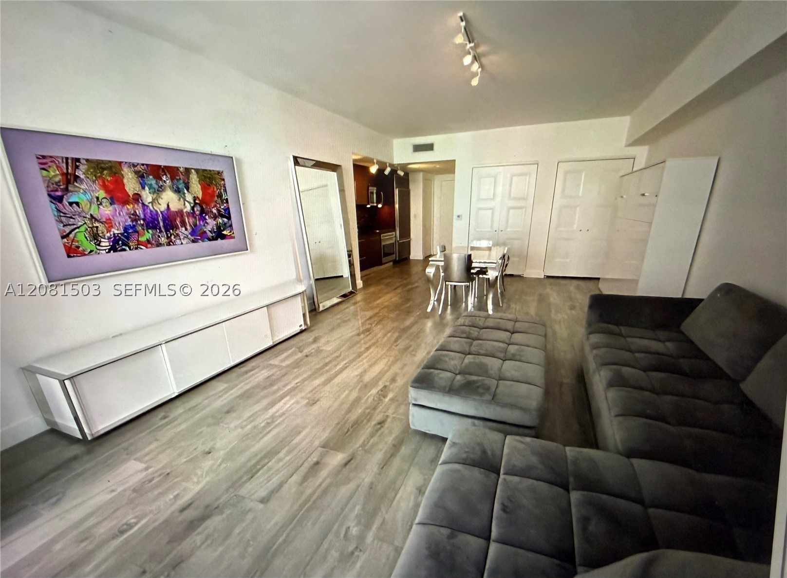 475 Brickell Ave #4910, Miami FL 33131
