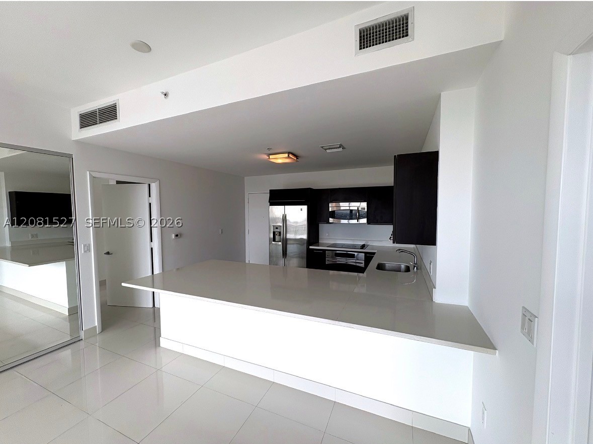 90 SW 3rd St #PH08, Miami FL 33130