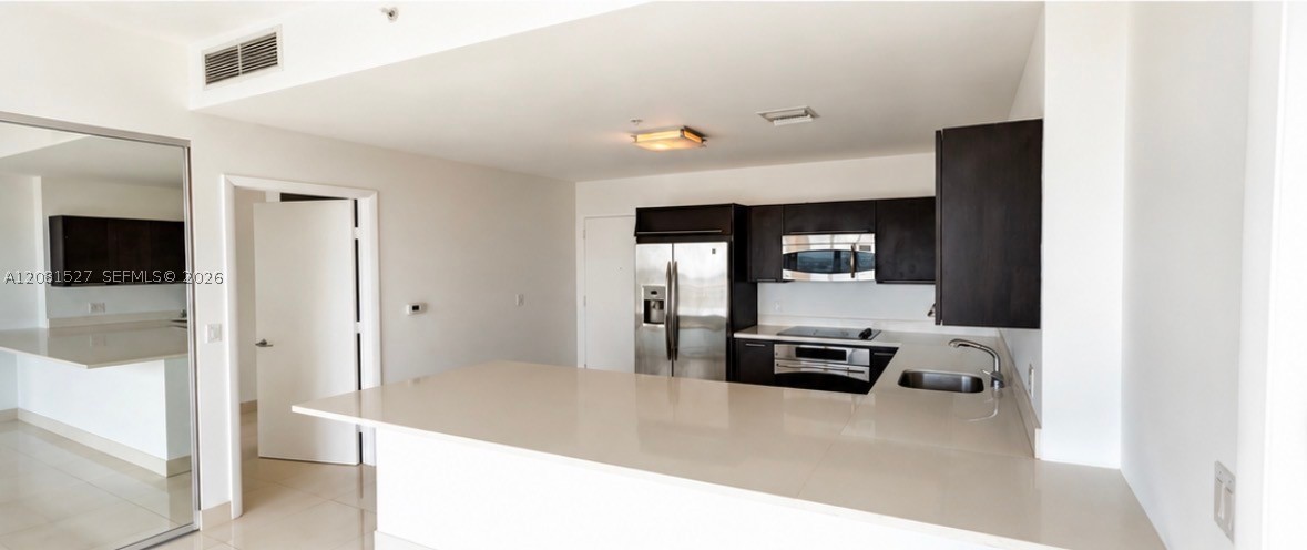 90 SW 3rd St #PH08, Miami FL 33130