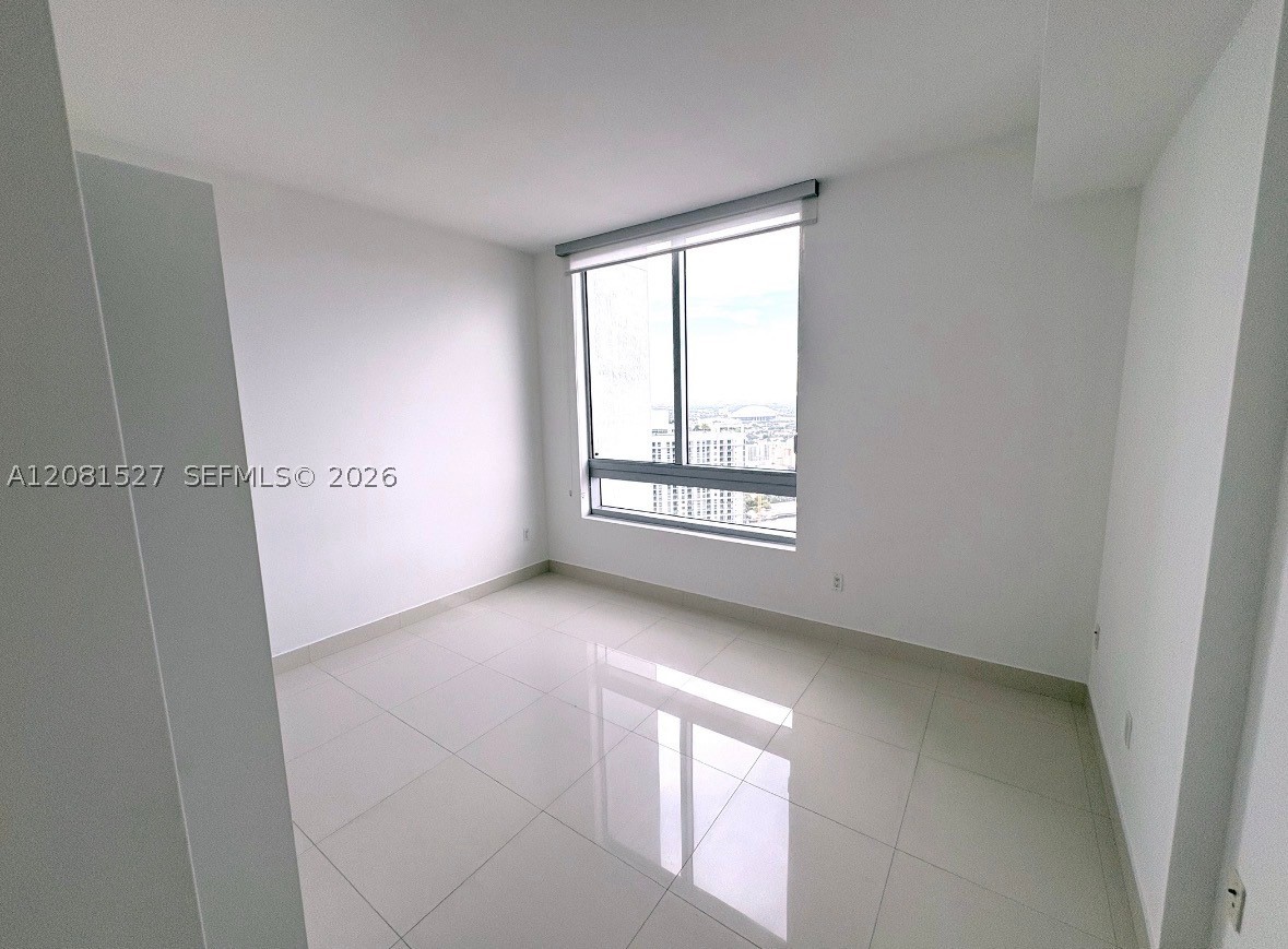 90 SW 3rd St #PH08, Miami FL 33130
