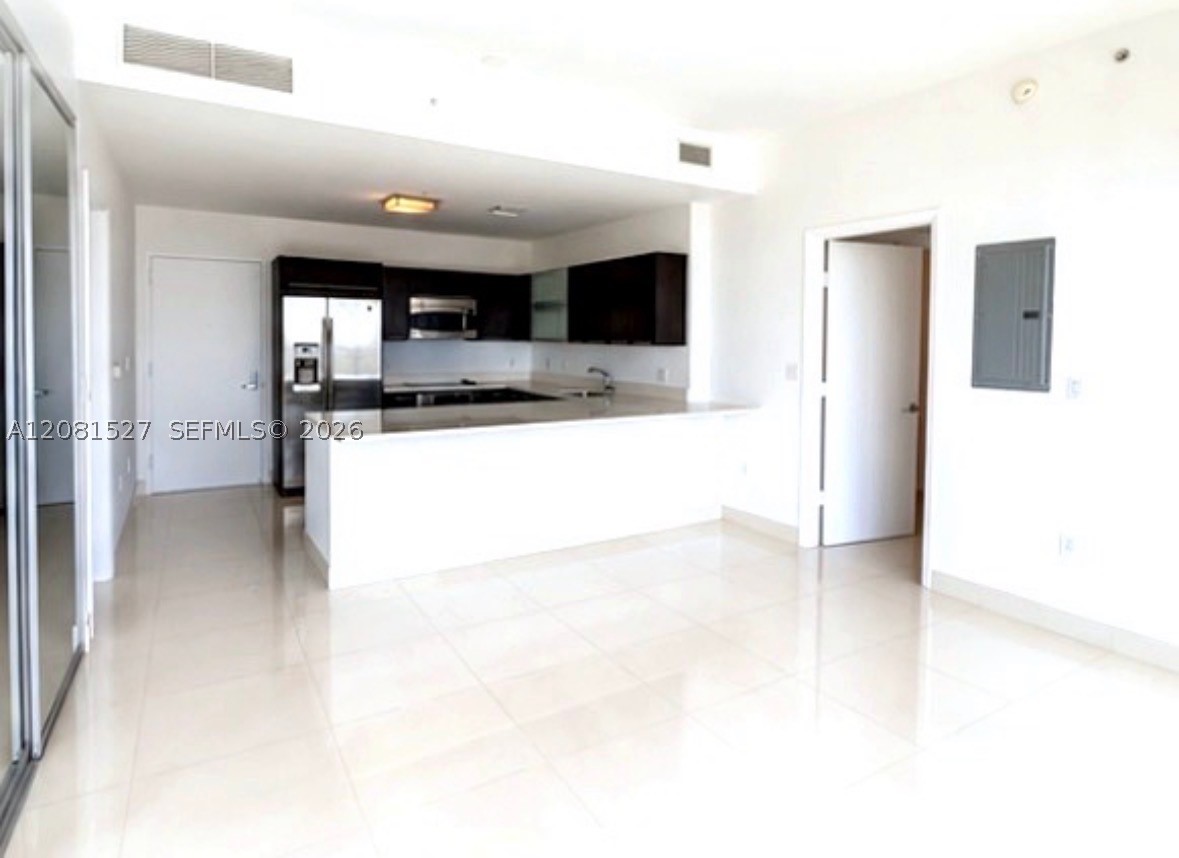 90 SW 3rd St #PH08, Miami FL 33130