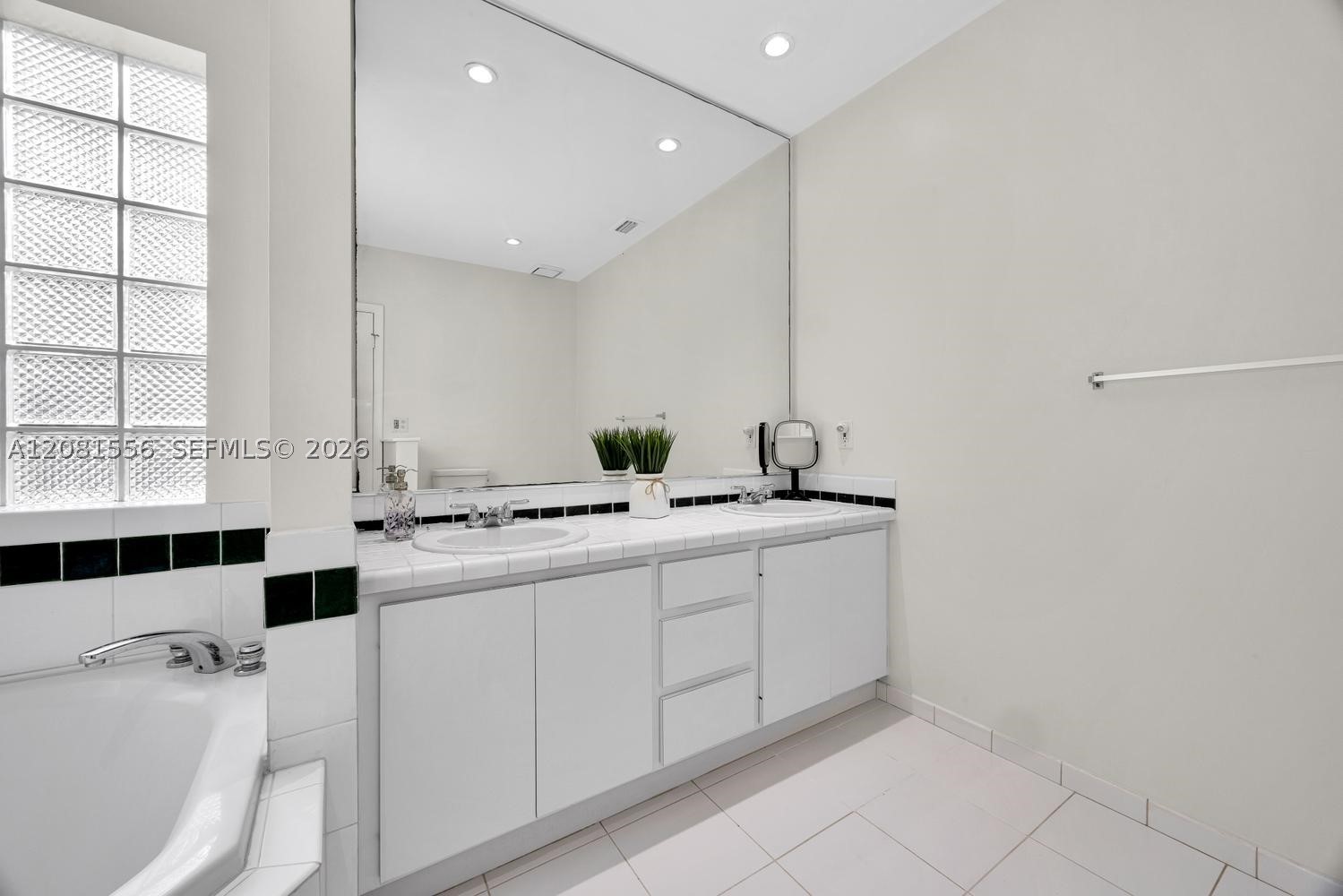 6610 Santona St, Coral Gables FL 33146
