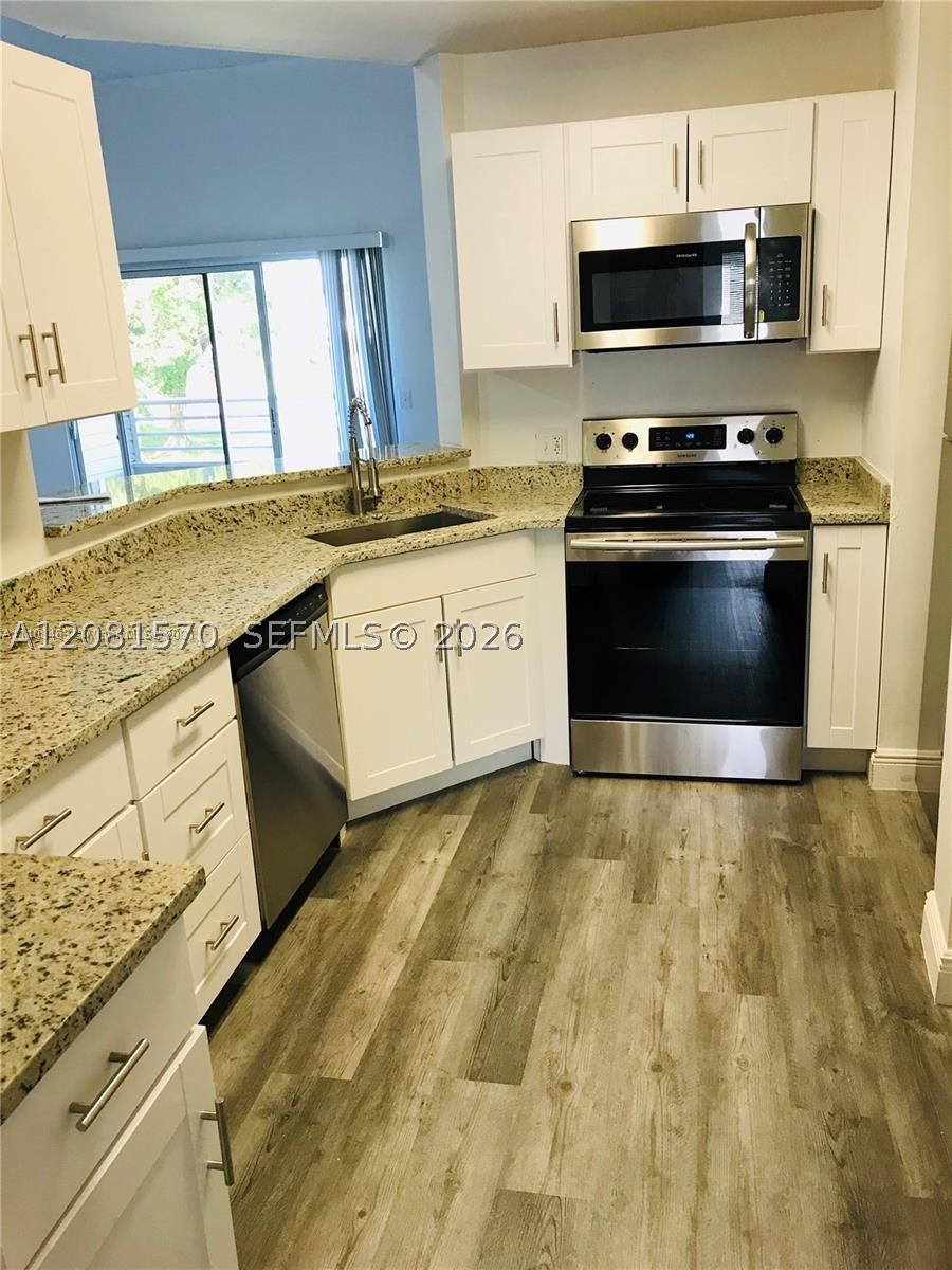 3437 NW 44th St #204, Oakland Park FL 33309