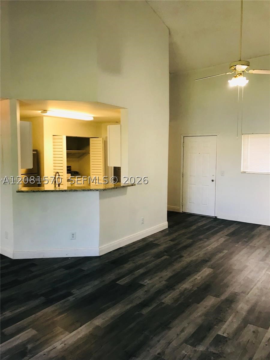 3437 NW 44th St #204, Oakland Park FL 33309