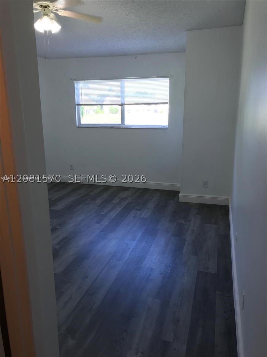3437 NW 44th St #204, Oakland Park FL 33309