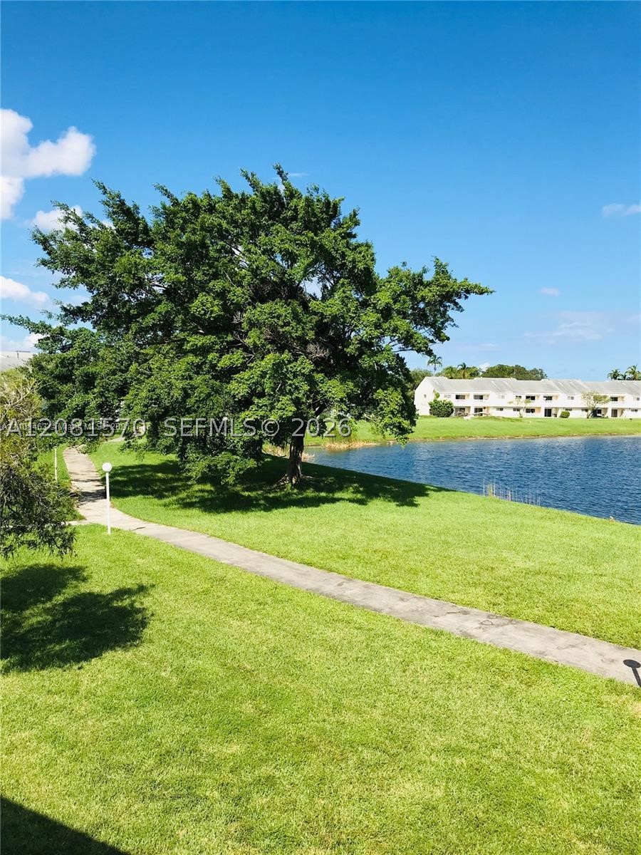 3437 NW 44th St #204, Oakland Park FL 33309