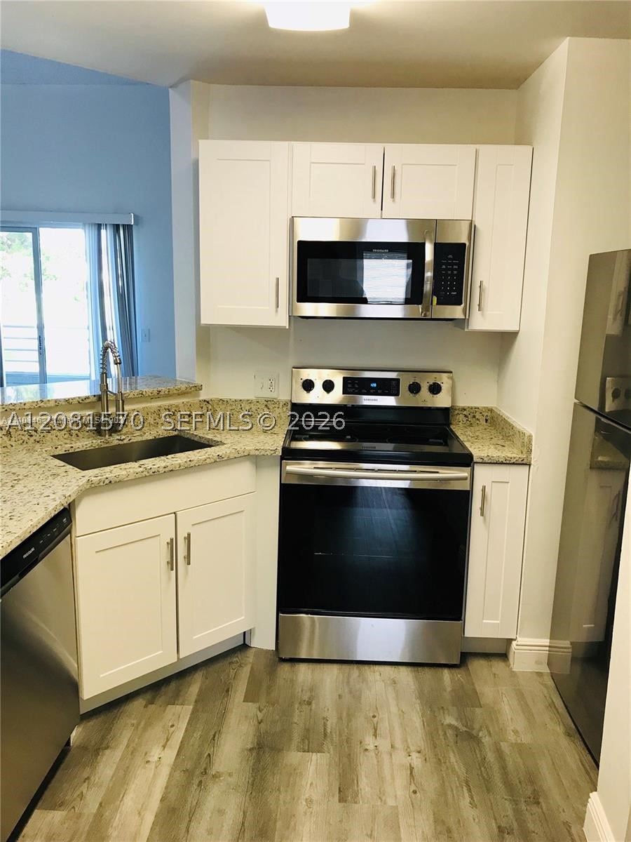 3437 NW 44th St #204, Oakland Park FL 33309