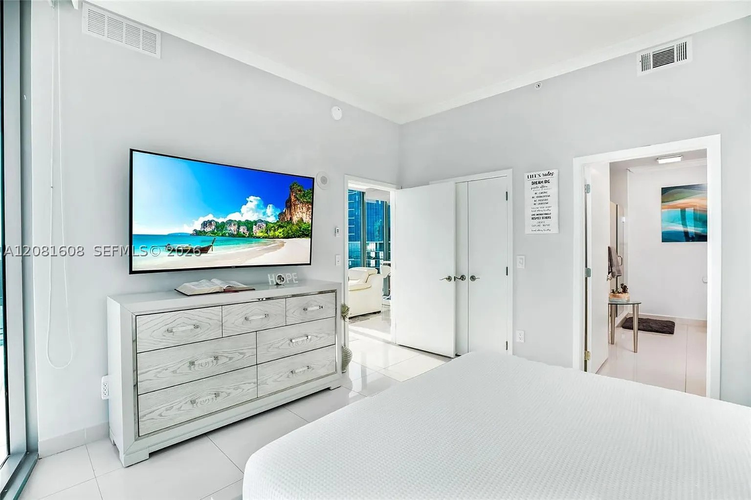 888 Biscayne Blvd #5301, Miami FL 33132