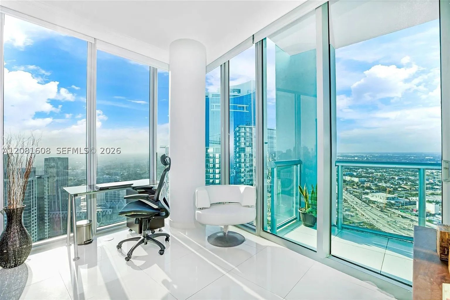 888 Biscayne Blvd #5301, Miami FL 33132