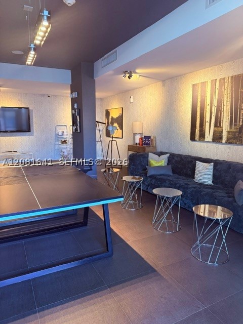 2100 Park Ave #101, Miami Beach FL 33139