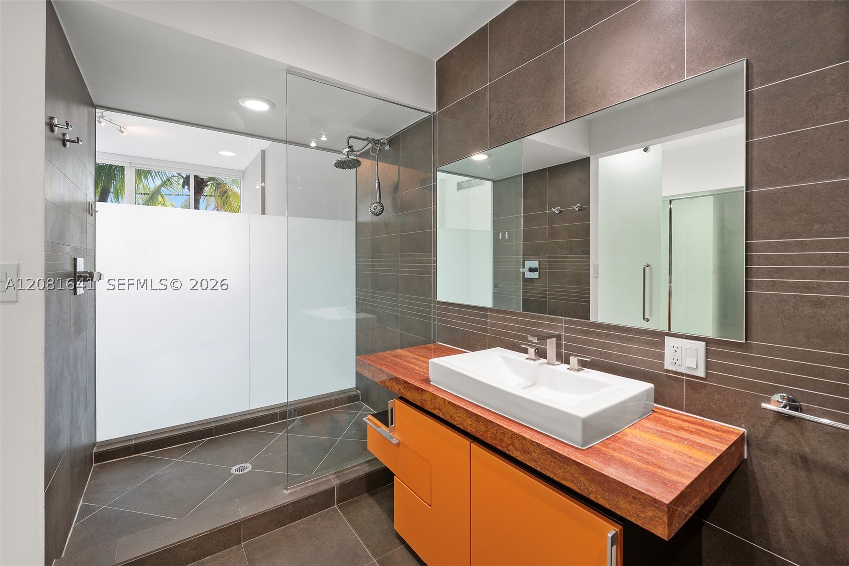 2100 Park Ave #101, Miami Beach FL 33139