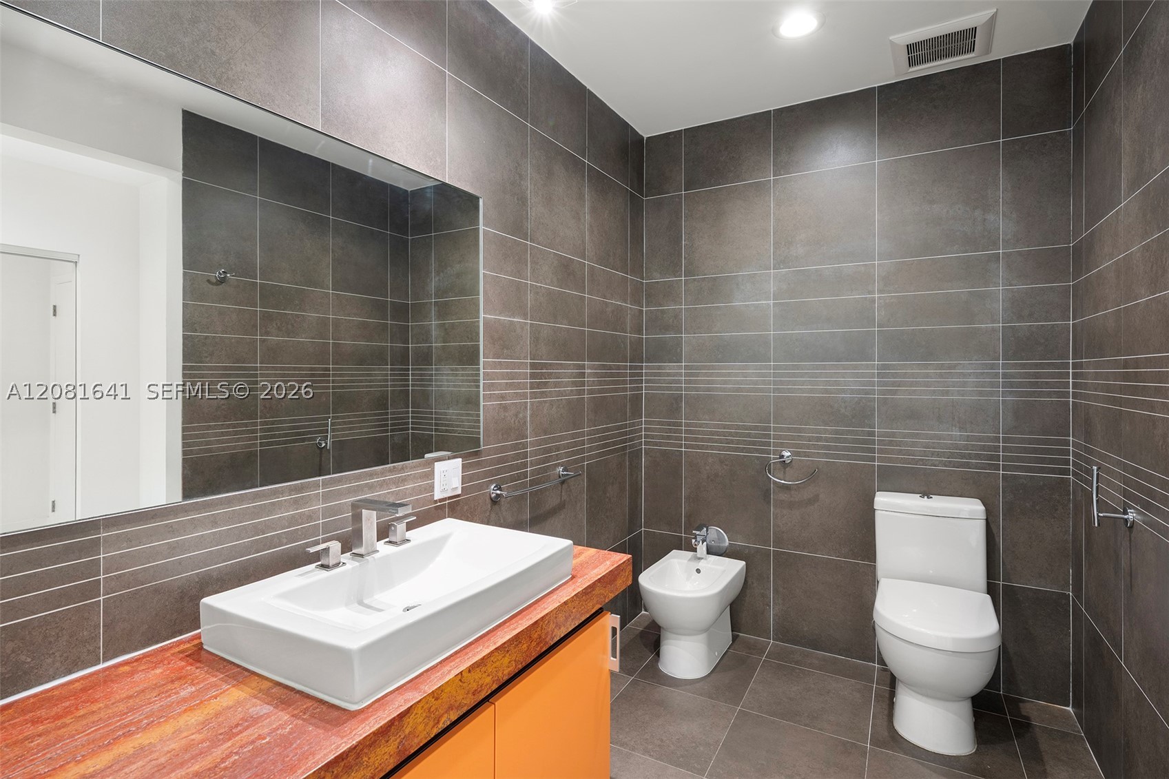 2100 Park Ave #101, Miami Beach FL 33139