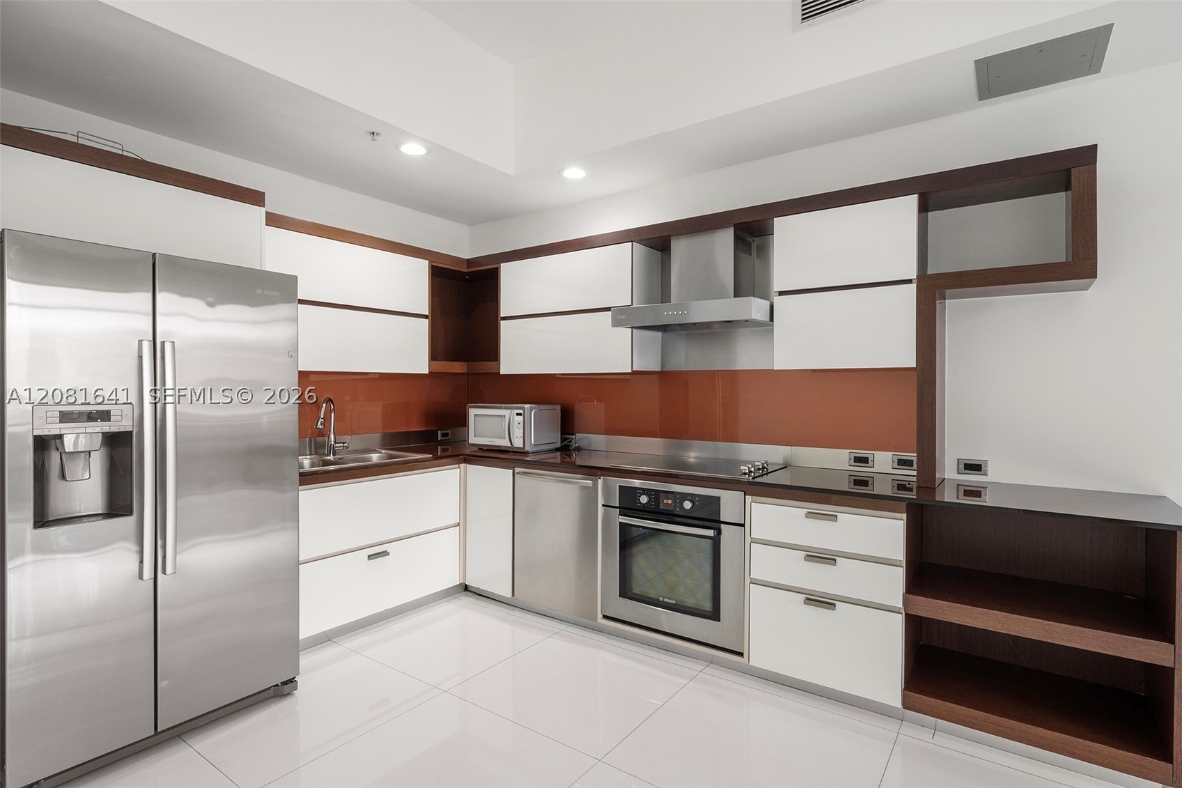 2100 Park Ave #101, Miami Beach FL 33139