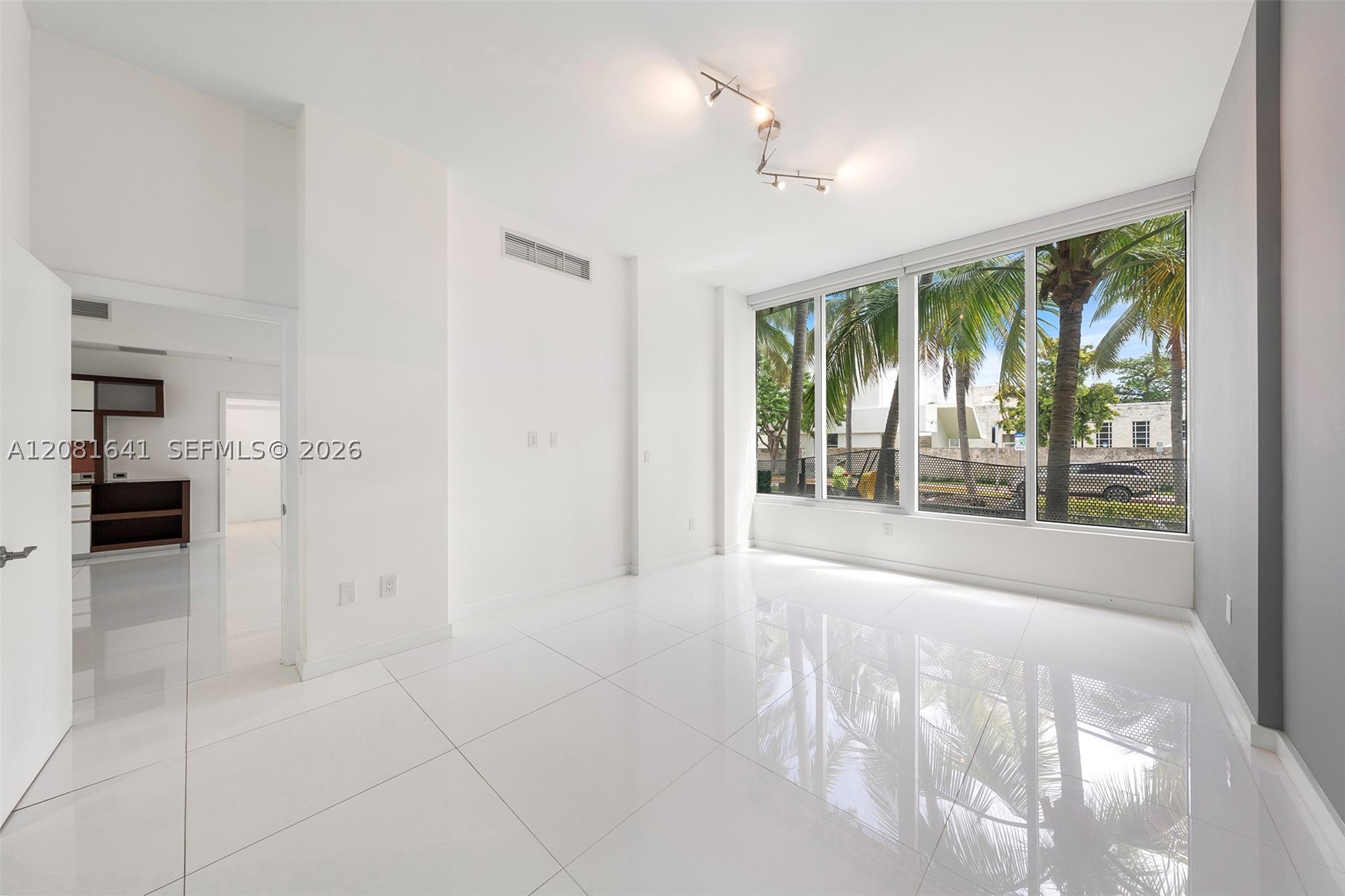 2100 Park Ave #101, Miami Beach FL 33139