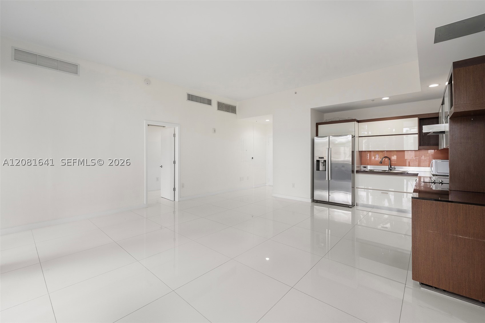 2100 Park Ave #101, Miami Beach FL 33139