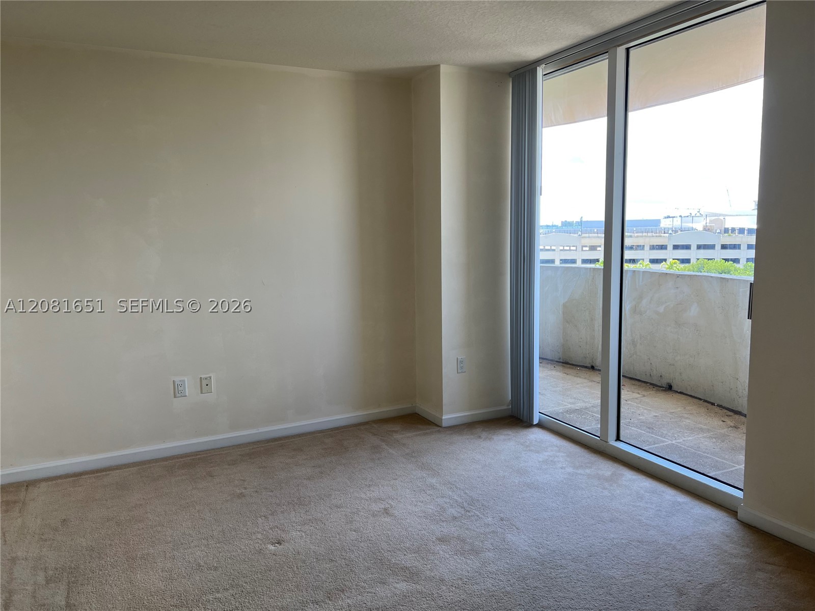 19501 W Country Club Dr #611, Aventura FL 33180