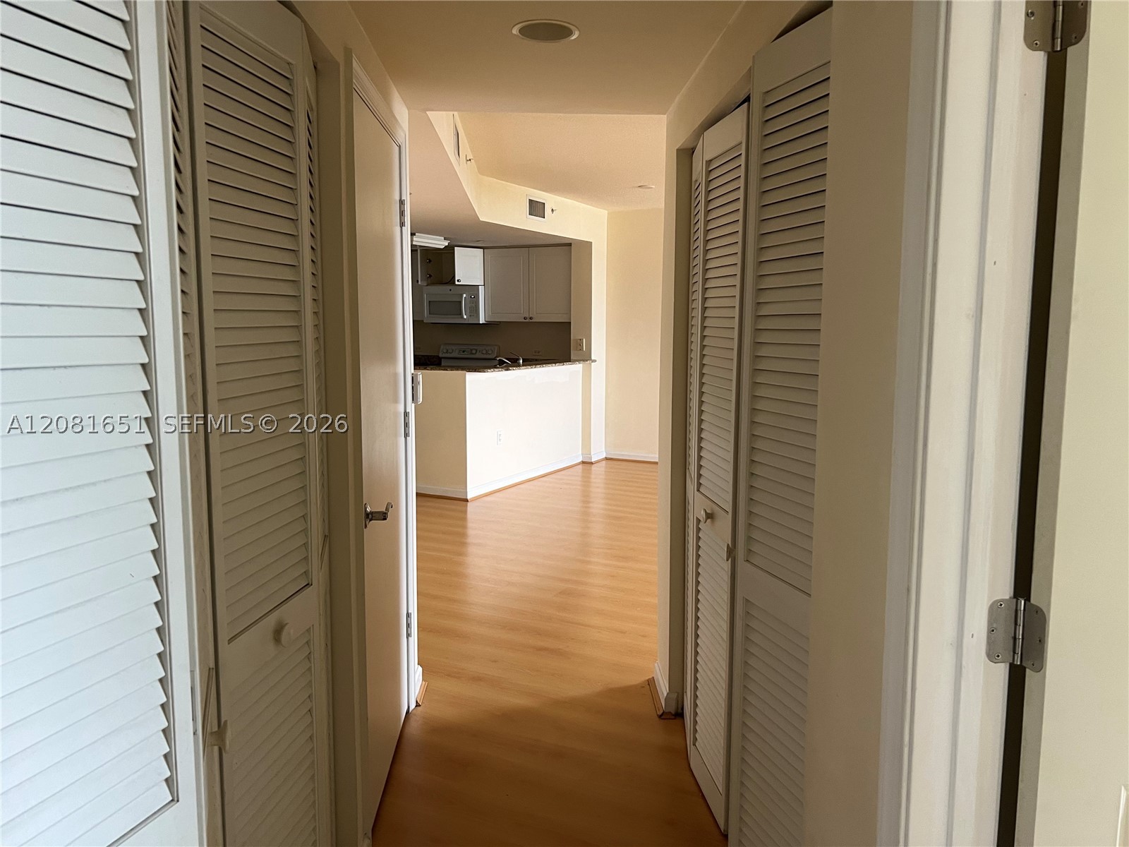 19501 W Country Club Dr #611, Aventura FL 33180
