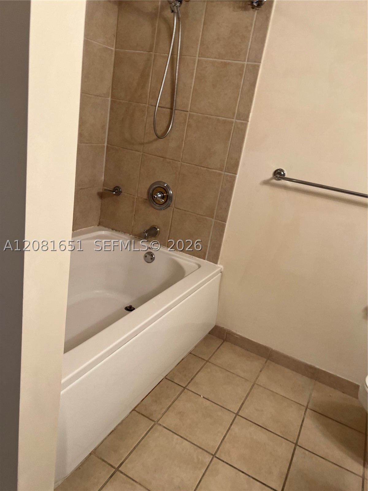19501 W Country Club Dr #611, Aventura FL 33180