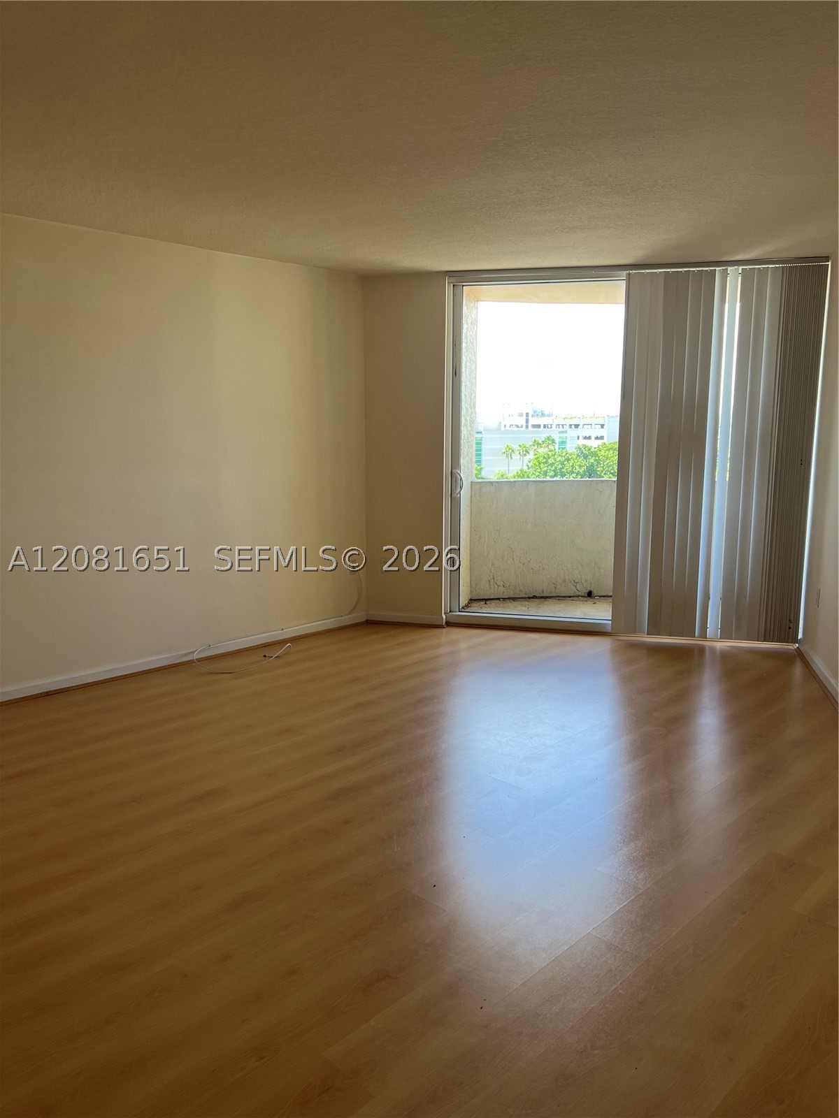 19501 W Country Club Dr #611, Aventura FL 33180