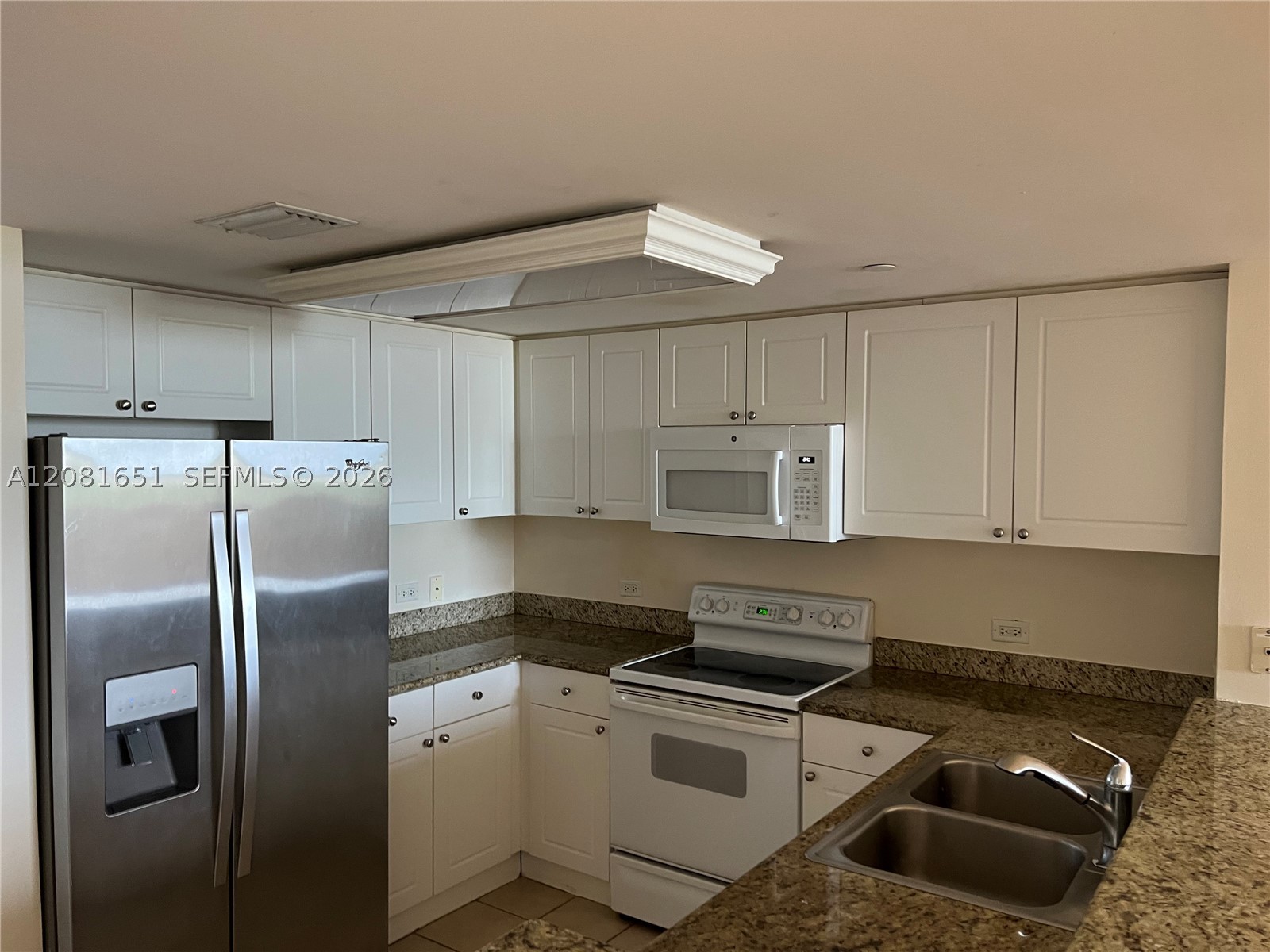 19501 W Country Club Dr #611, Aventura FL 33180