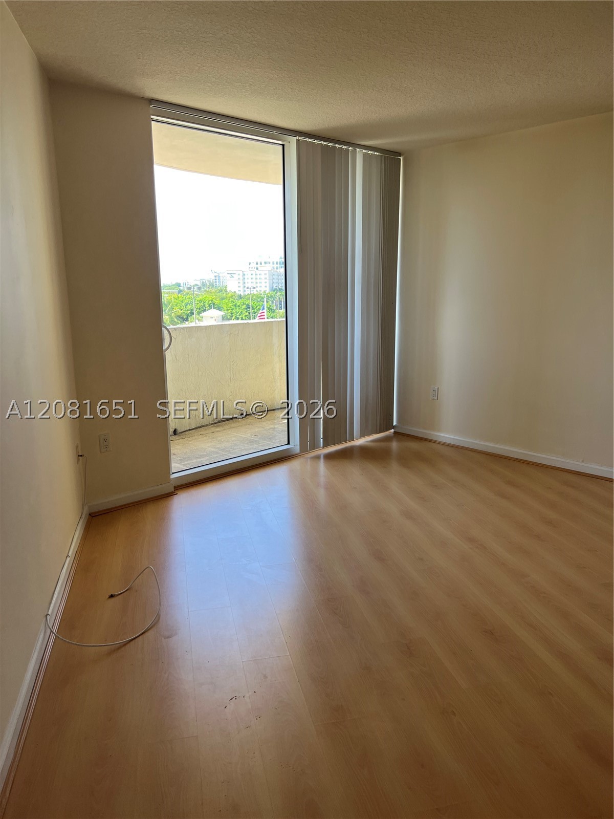 19501 W Country Club Dr #611, Aventura FL 33180