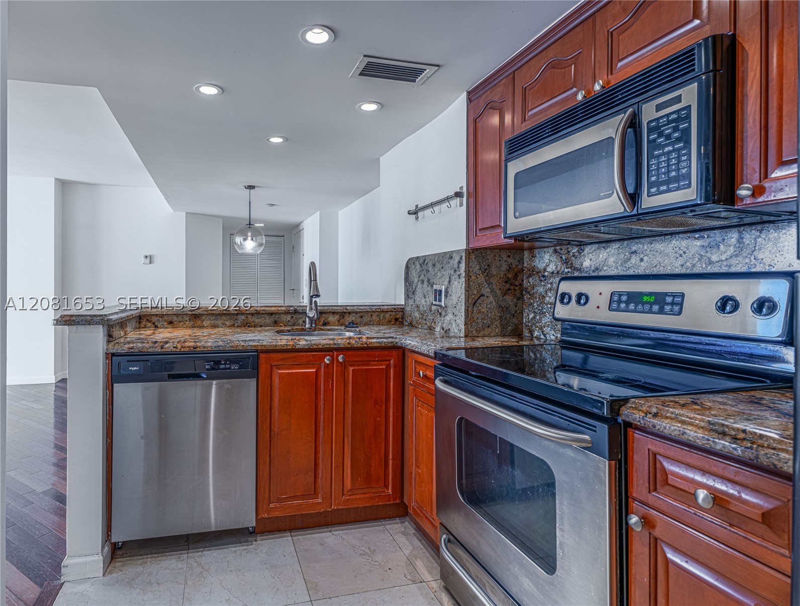 770 Claughton Island Dr #1603, Miami FL 33131