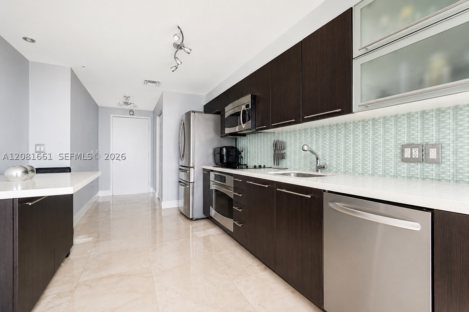 90 SW 3rd St #3110, Miami FL 33130