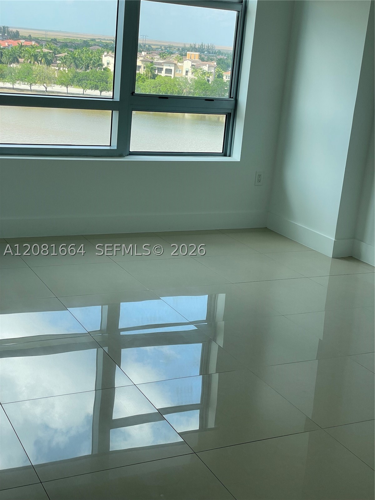 2681 N Flamingo Rd #1004S, Sunrise FL 33323