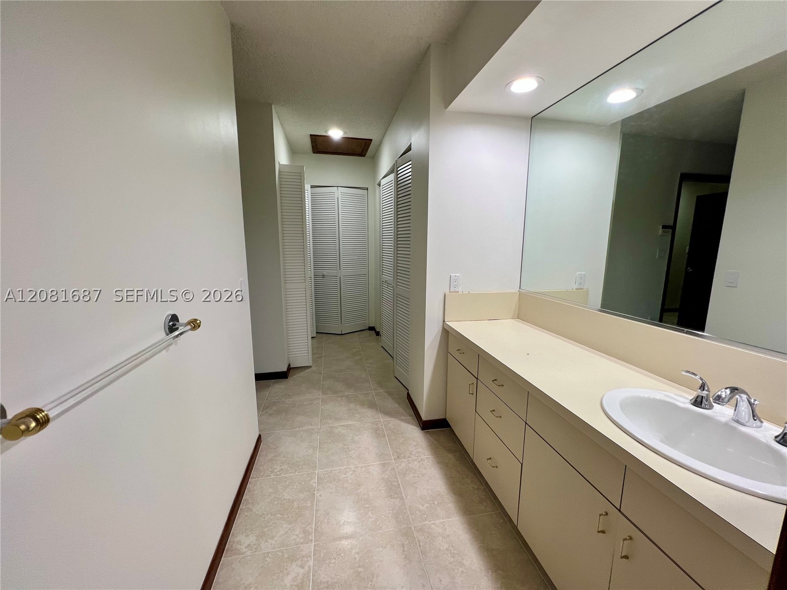 7920 SW 204th St, Cutler Bay FL 33189