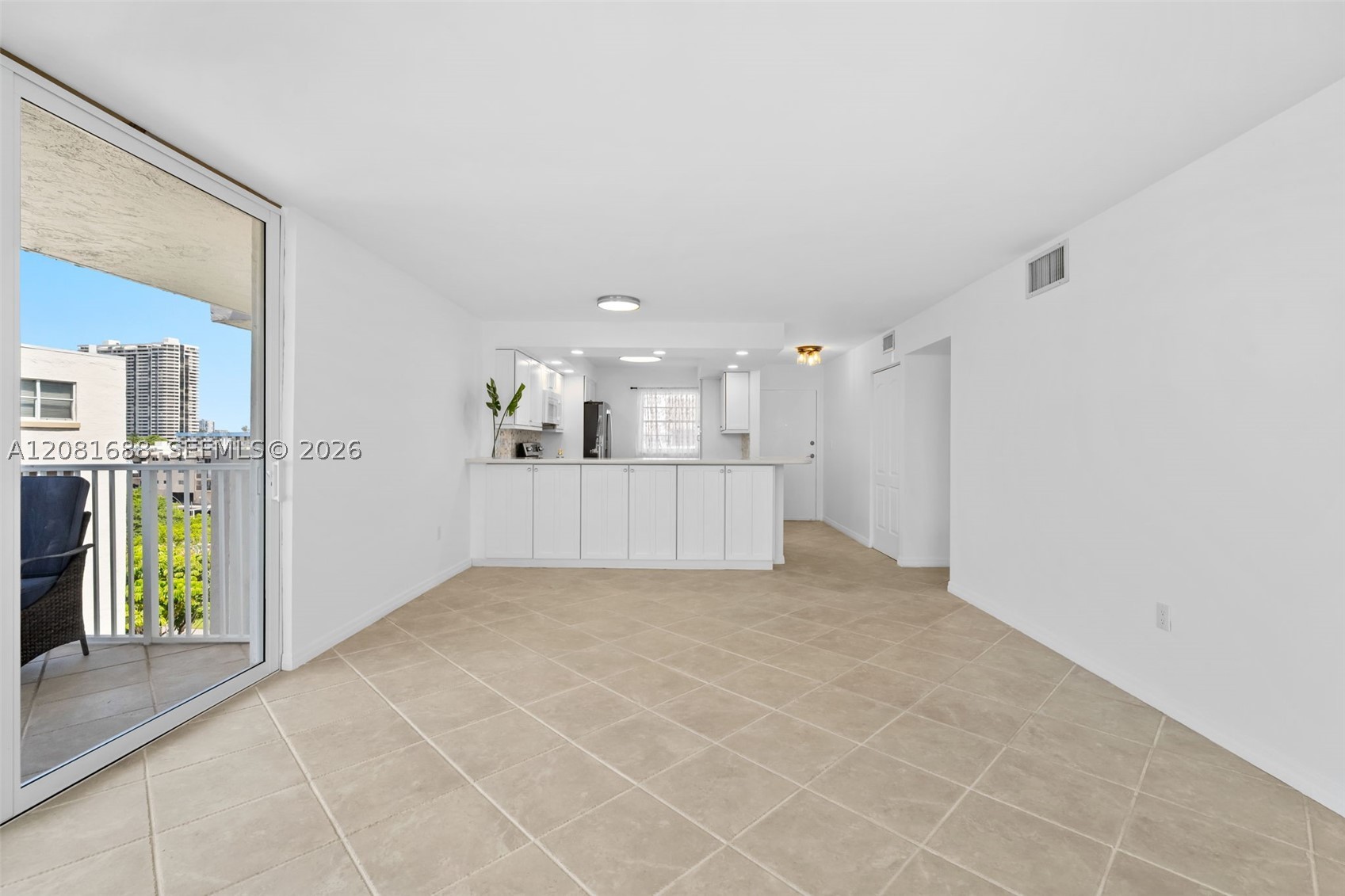 4000 NE 169th St #607, North Miami Beach FL 33160