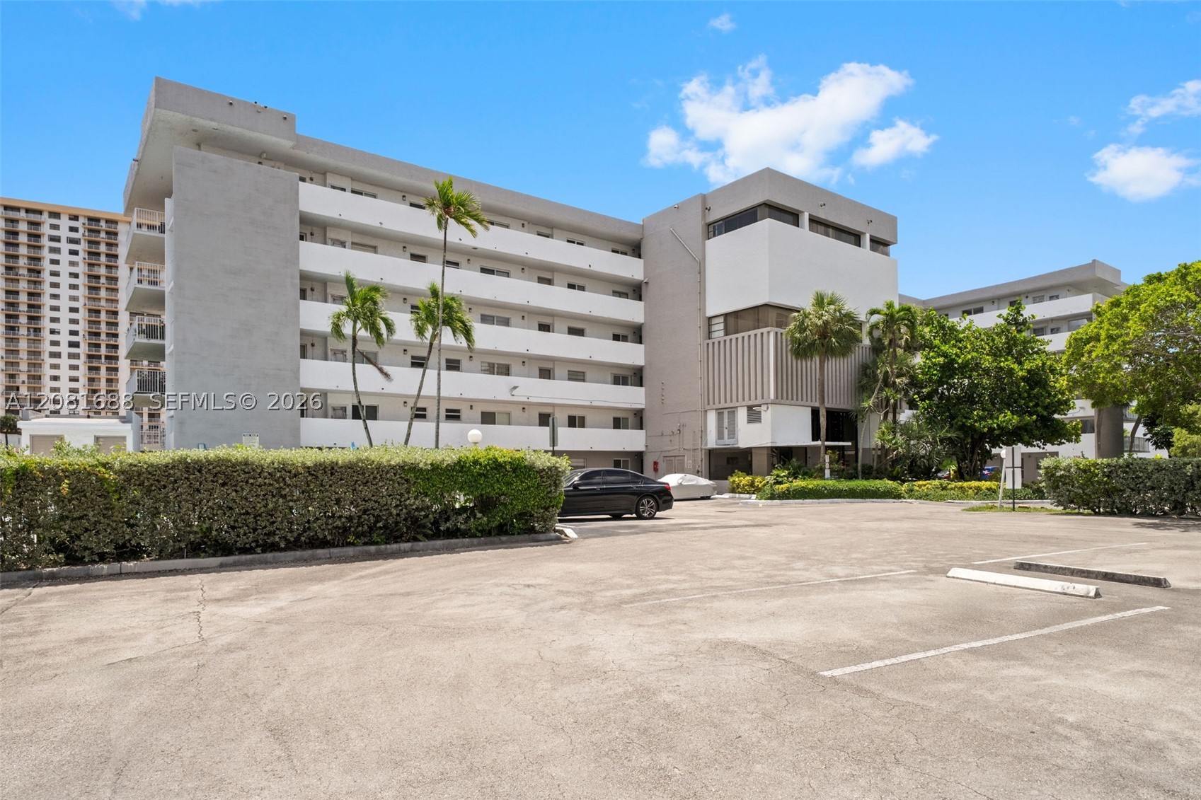 4000 NE 169th St #607, North Miami Beach FL 33160