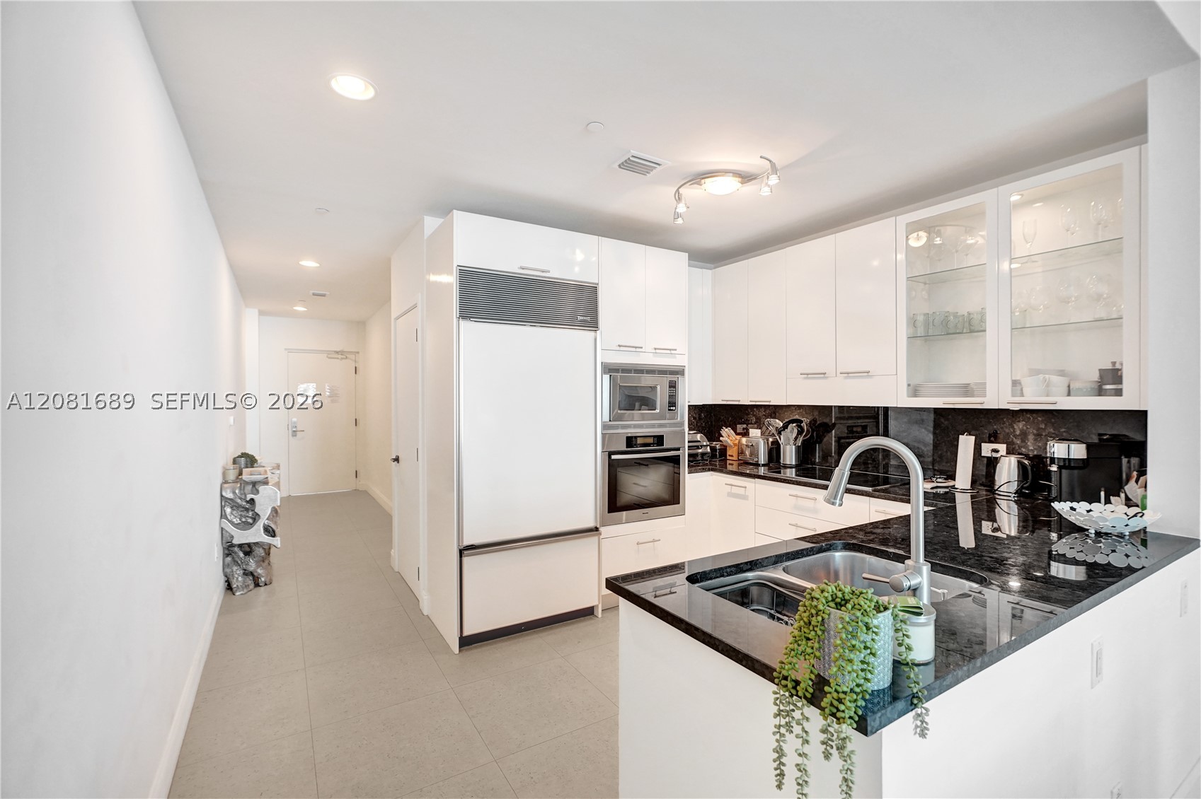 6799 Collins Ave #201, Miami Beach FL 33141
