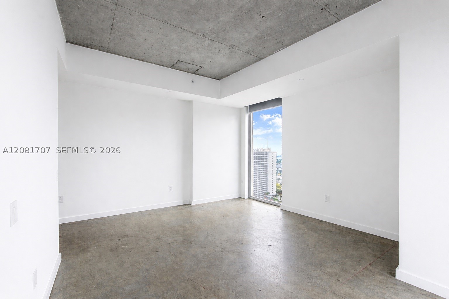 151 SE 1st St #3001, Miami FL 33131