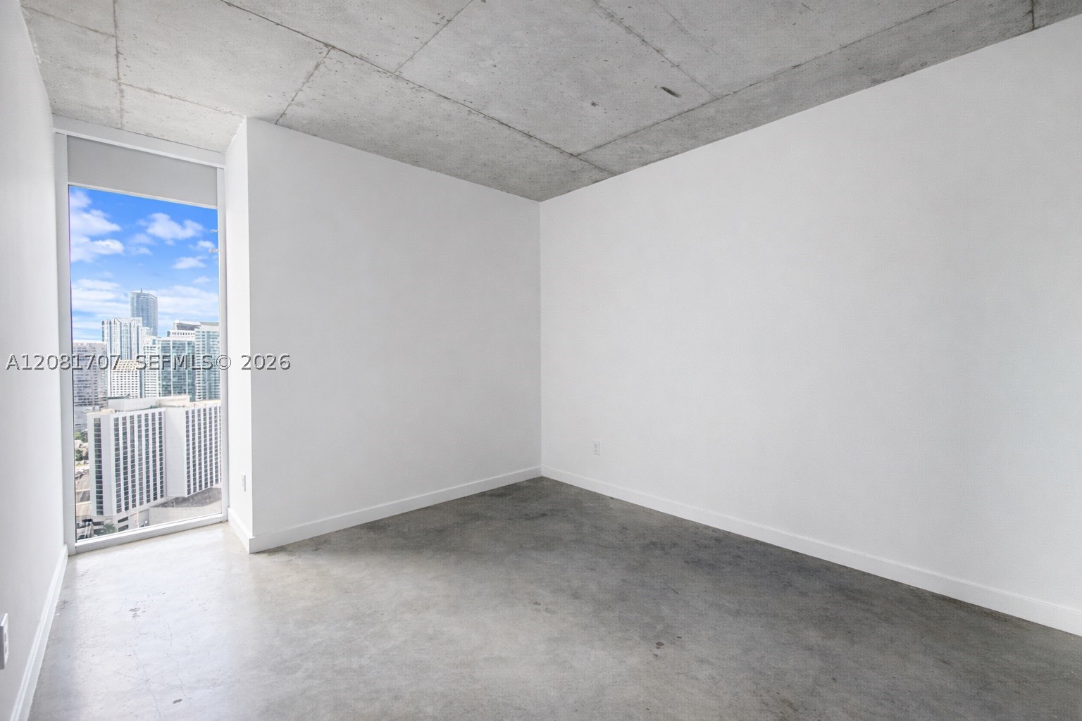 151 SE 1st St #3001, Miami FL 33131