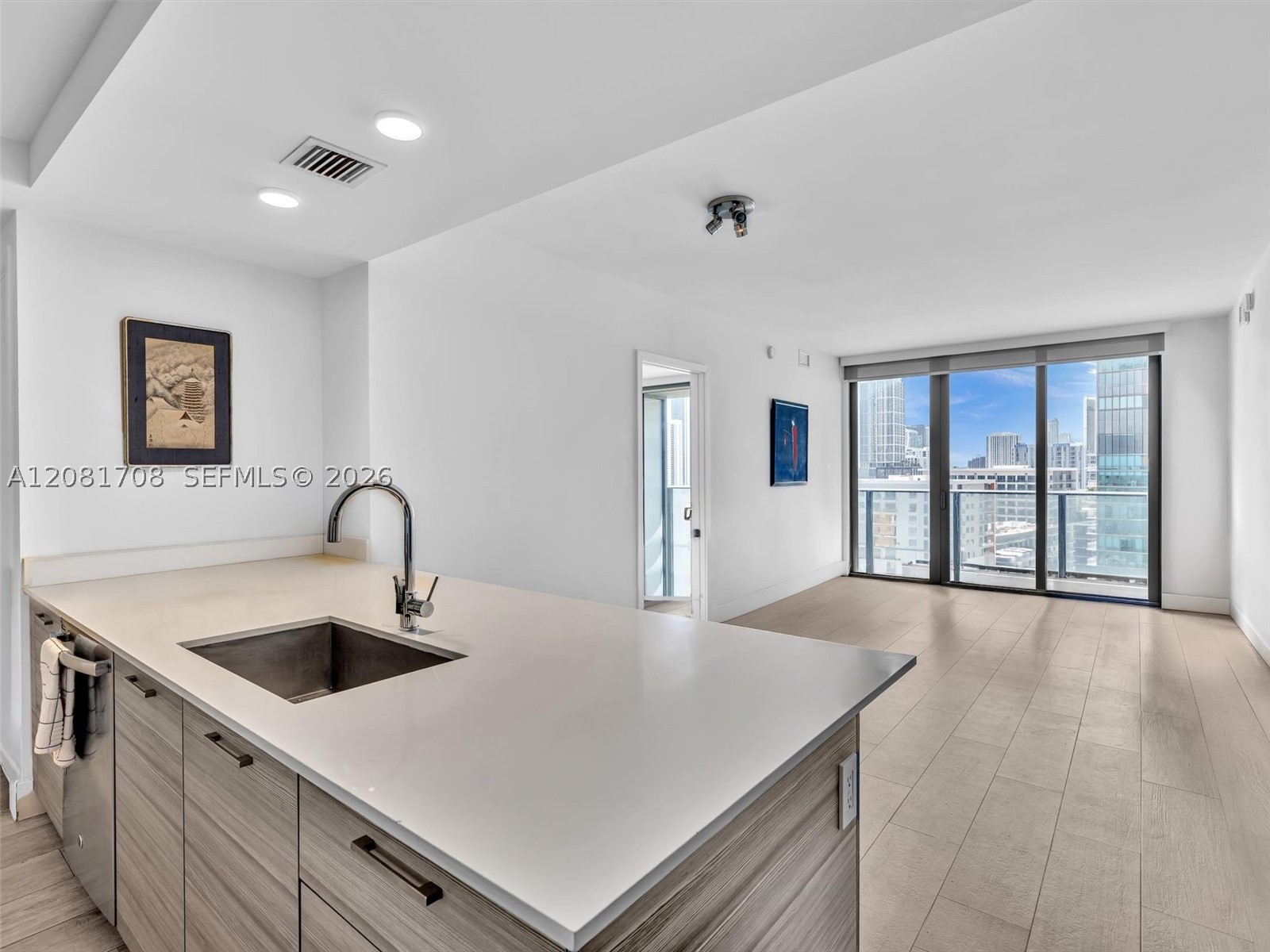 121 NE 34th St #1602, Miami FL 33137