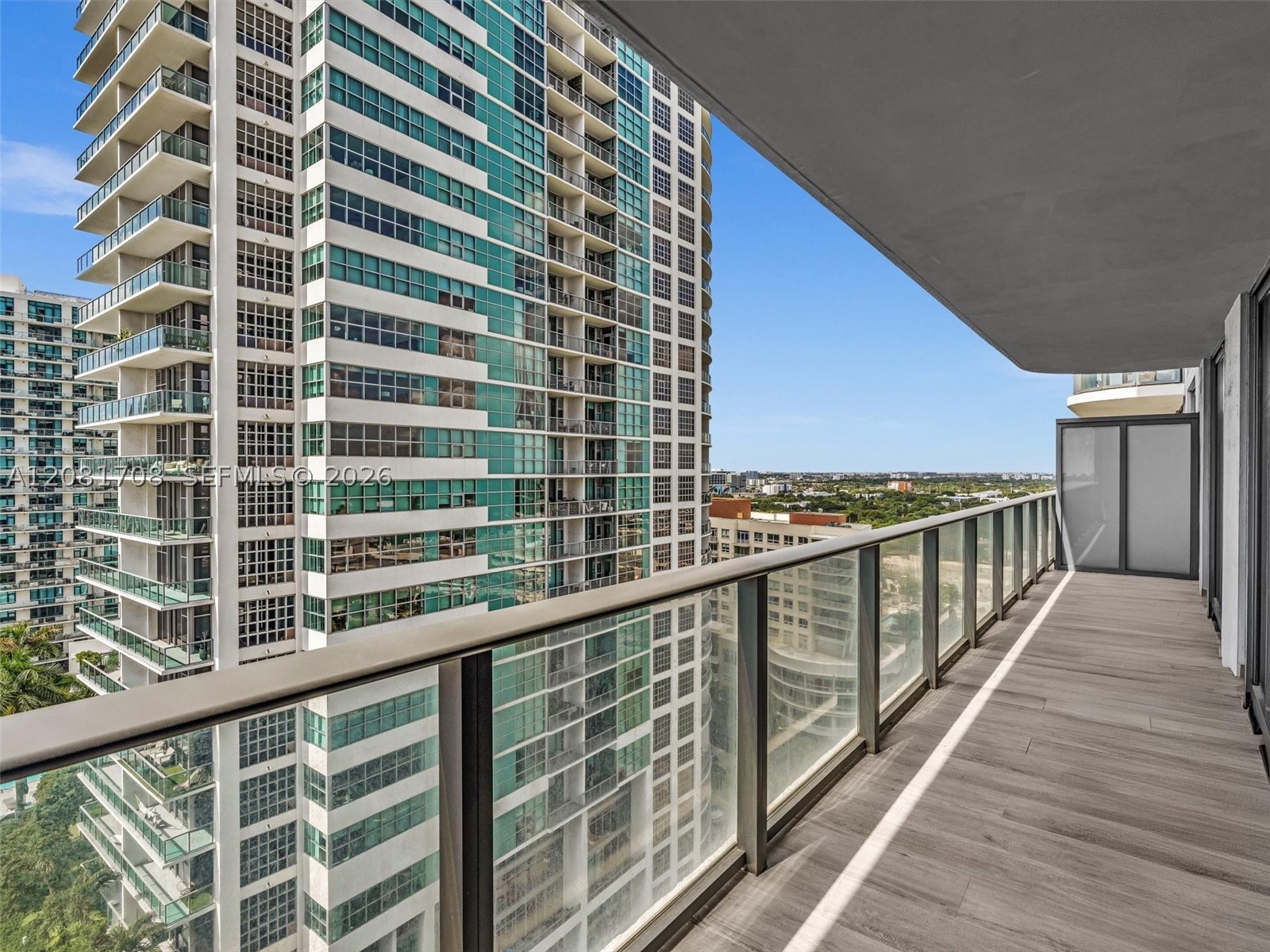 121 NE 34th St #1602, Miami FL 33137