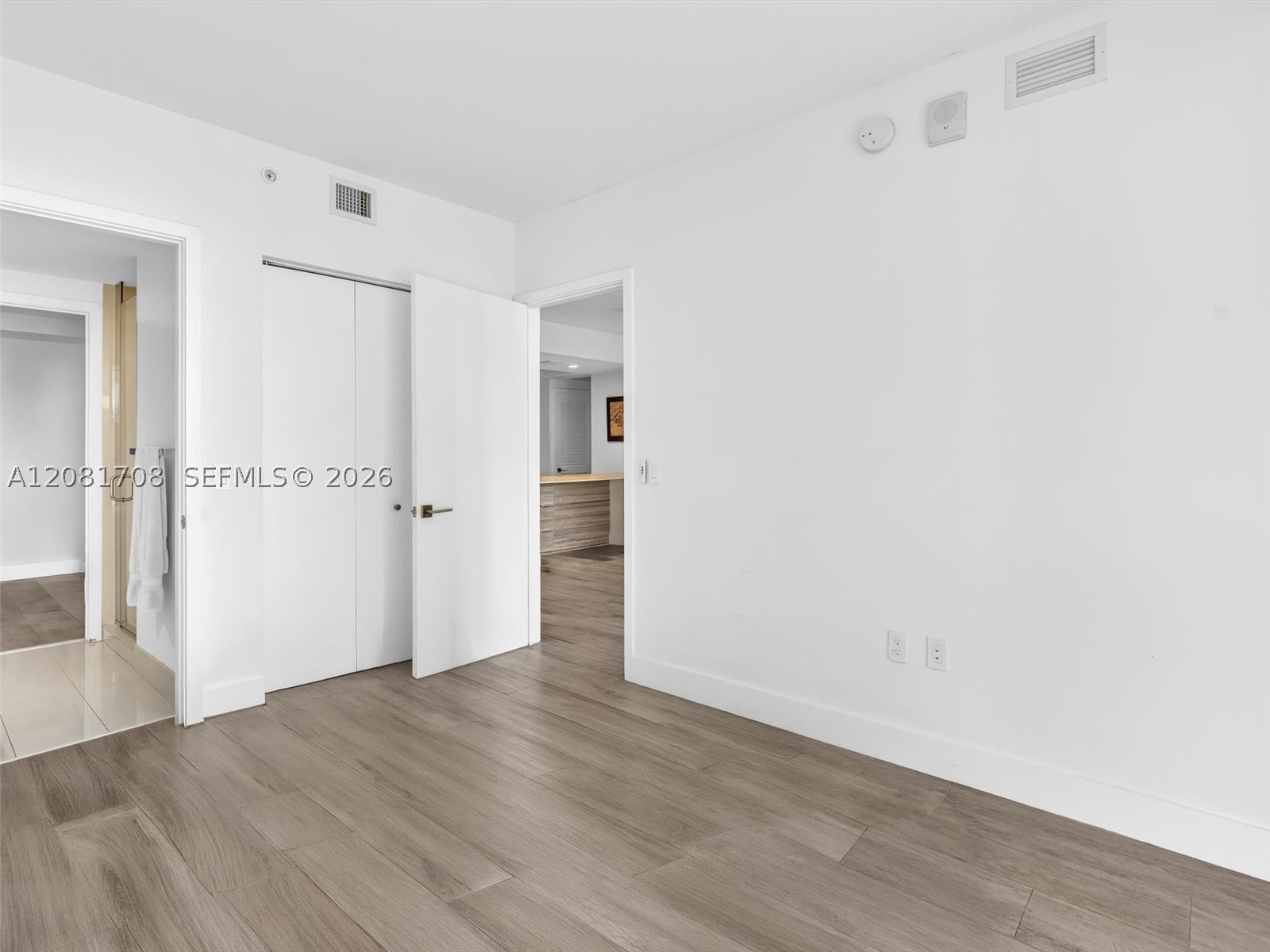 121 NE 34th St #1602, Miami FL 33137