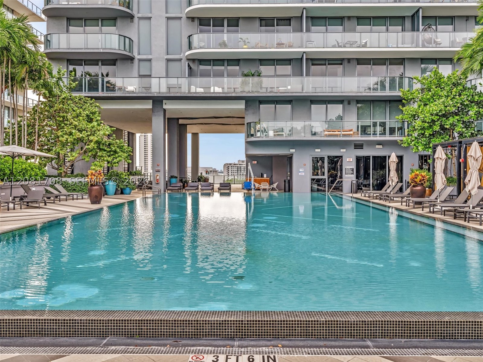 121 NE 34th St #1602, Miami FL 33137