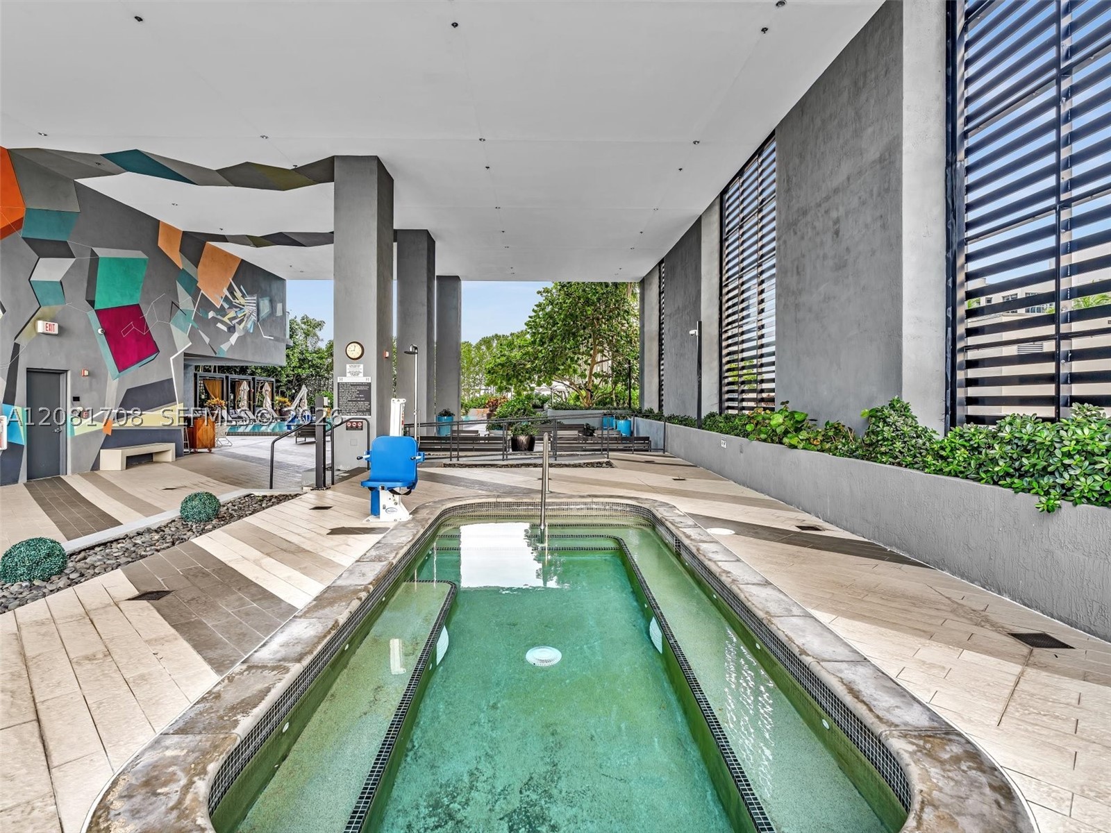 121 NE 34th St #1602, Miami FL 33137