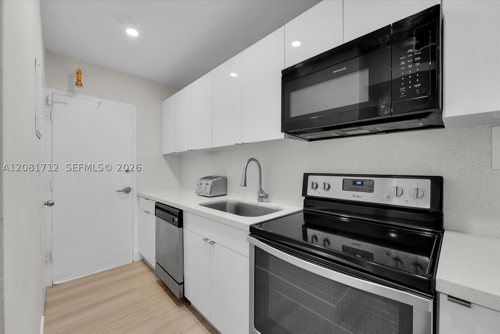 1200 West Ave #PH28, Miami Beach FL 33139