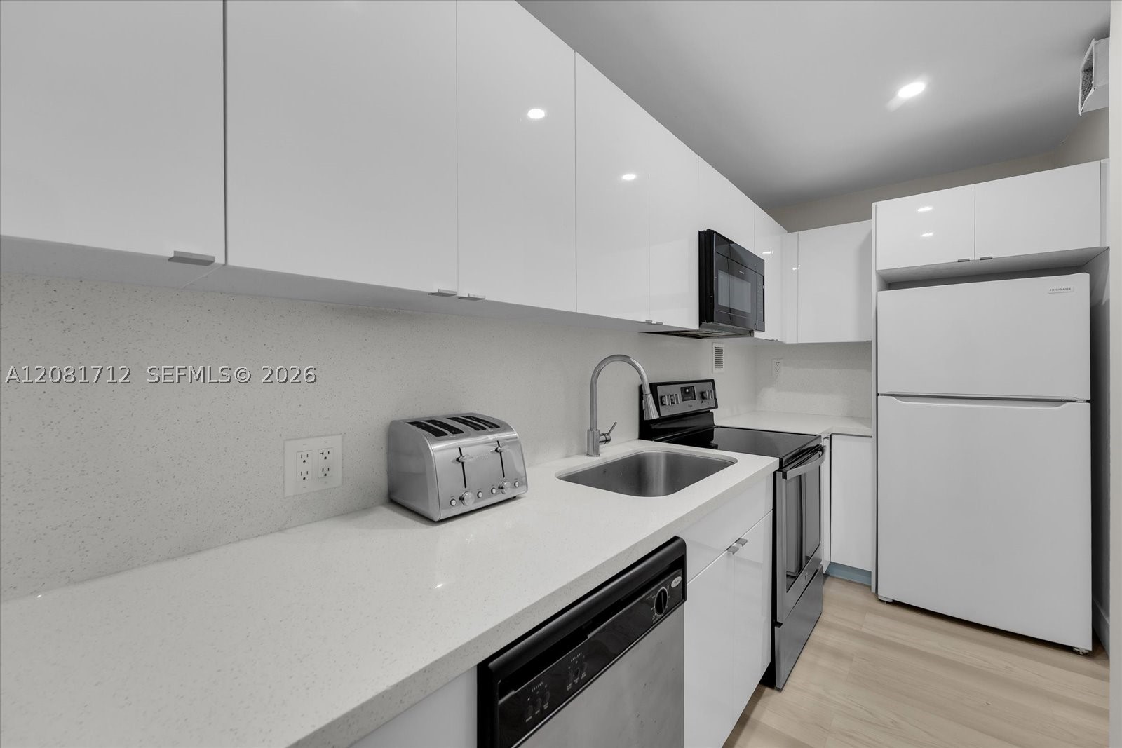 1200 West Ave #PH28, Miami Beach FL 33139