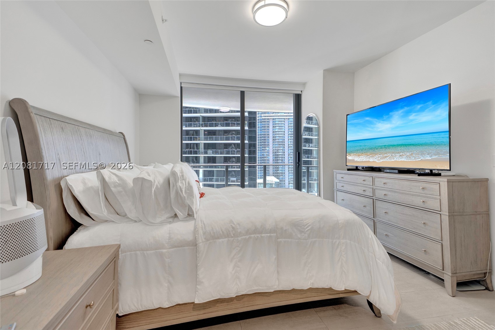 1000 Brickell Plz #3105, Miami FL 33131