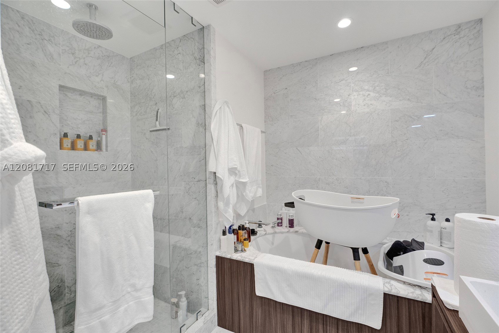 1000 Brickell Plz #3105, Miami FL 33131