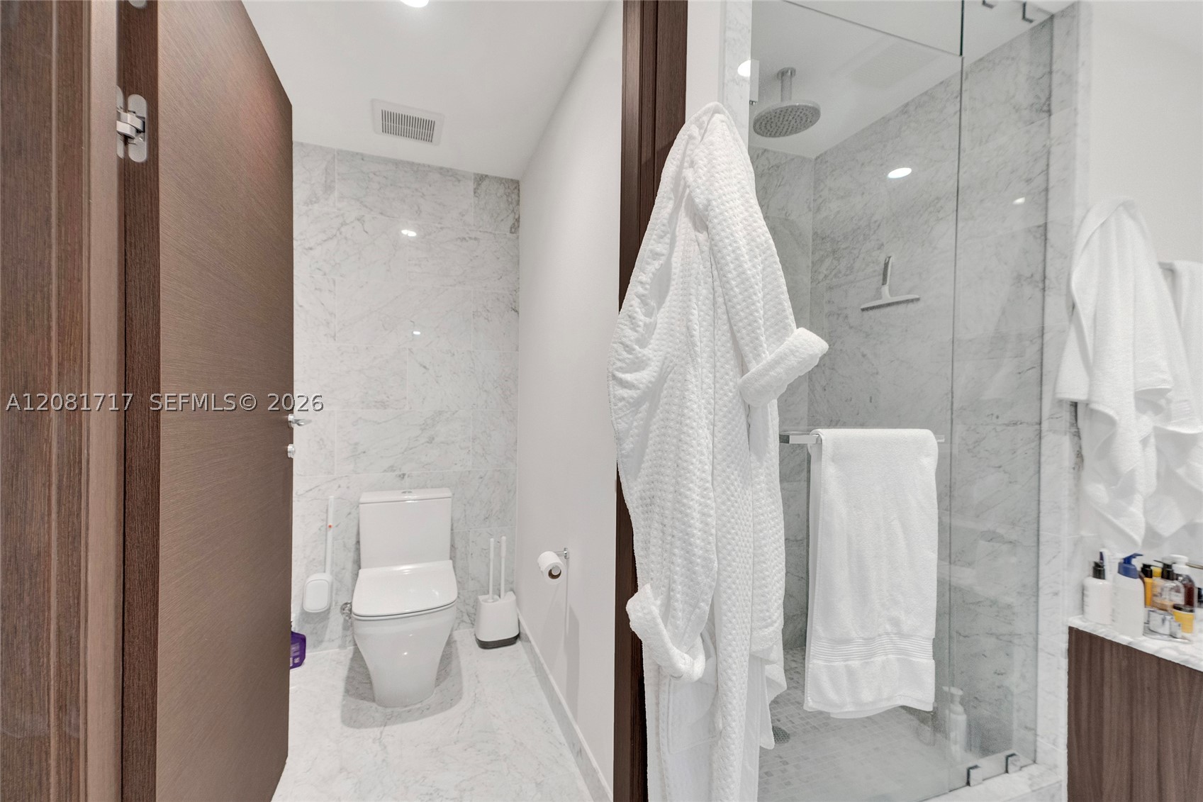 1000 Brickell Plz #3105, Miami FL 33131