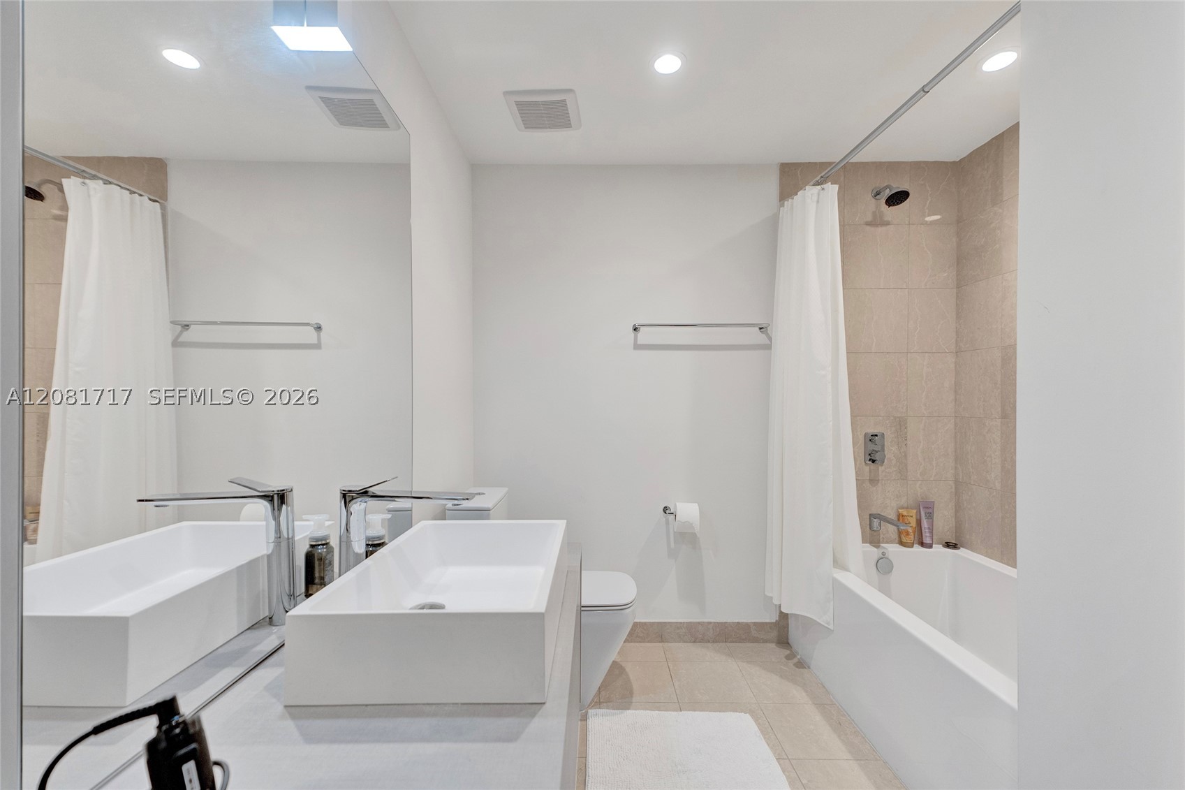 1000 Brickell Plz #3105, Miami FL 33131