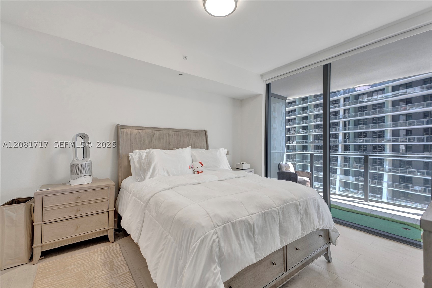 1000 Brickell Plz #3105, Miami FL 33131