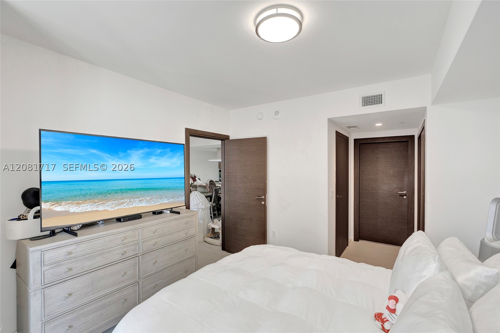 1000 Brickell Plz #3105, Miami FL 33131