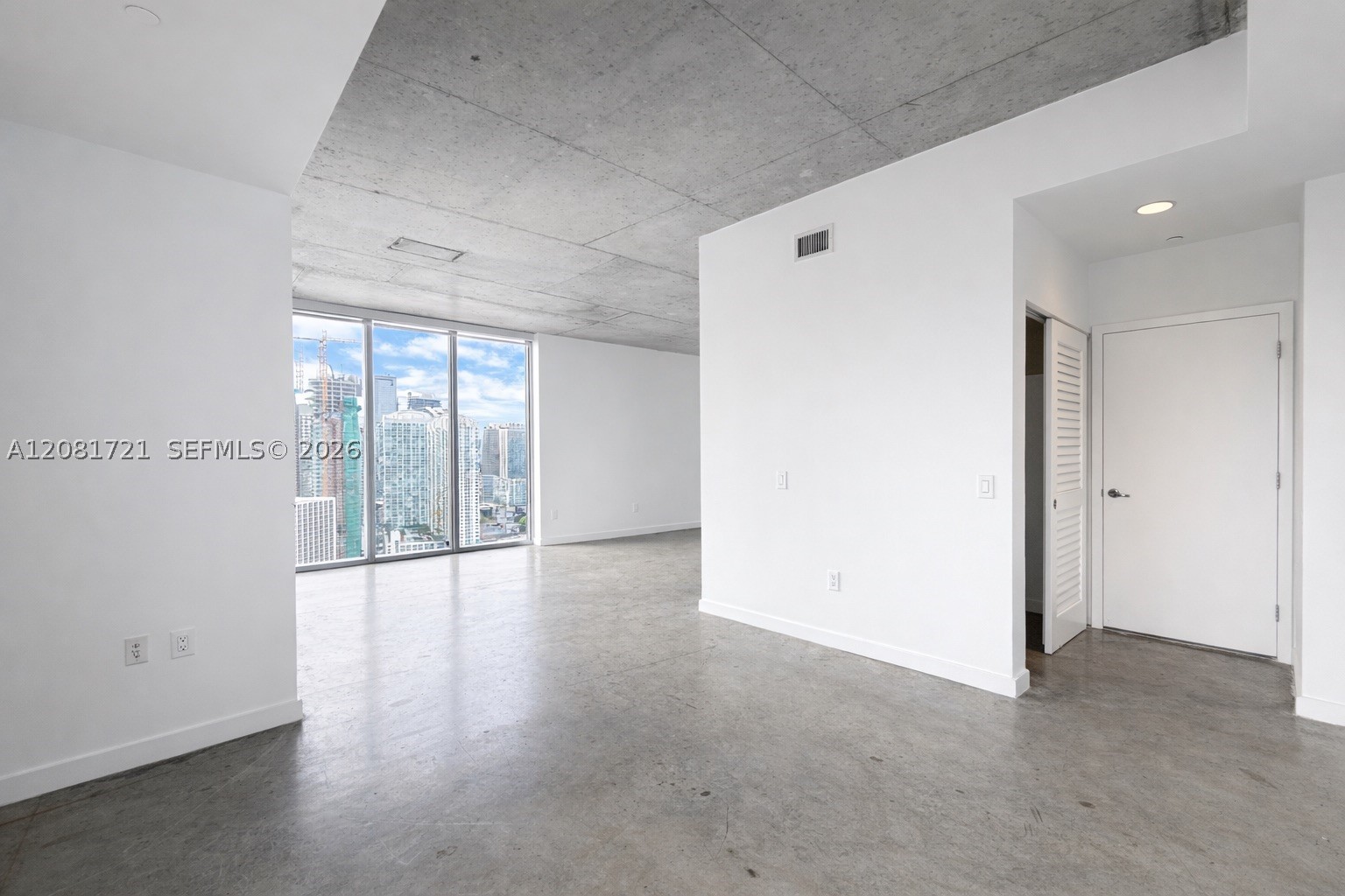 151 SE 1st St #3001, Miami FL 33131