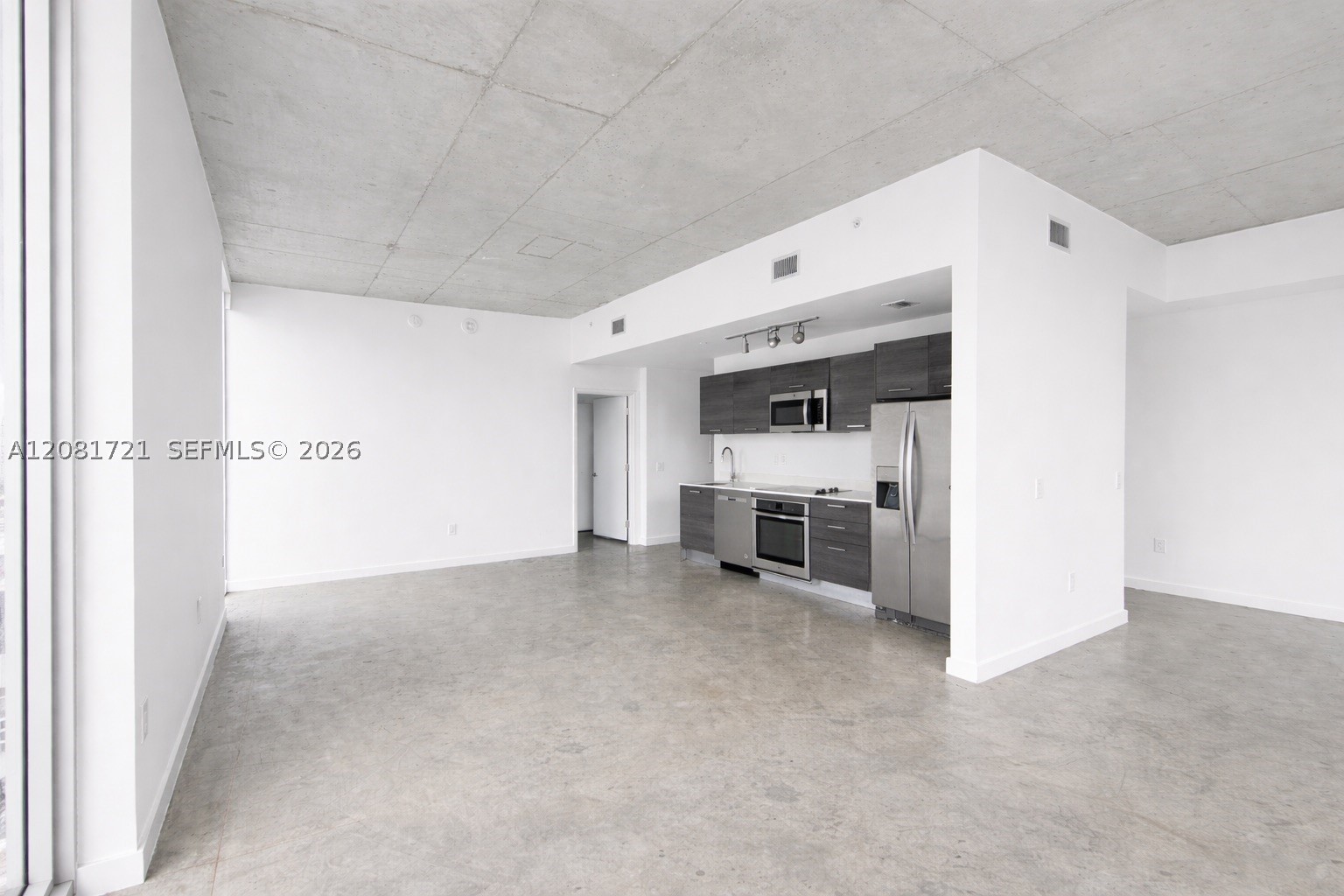 151 SE 1st St #3001, Miami FL 33131